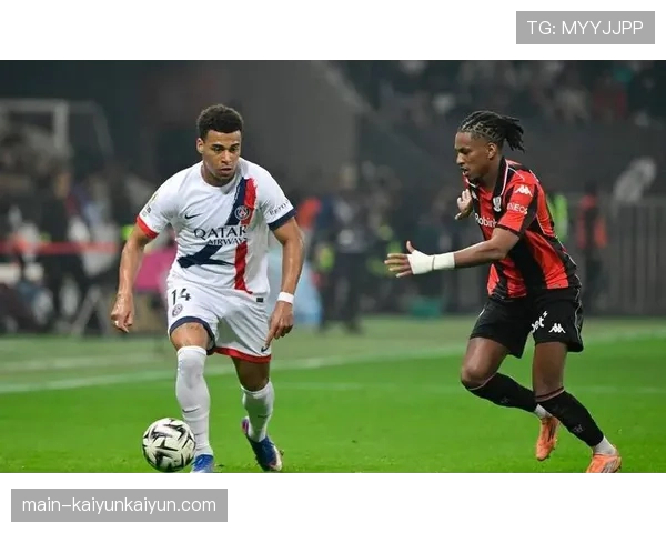 巴黎圣日耳曼3-0完胜昂热，李刚仁传射建功领跑积分榜